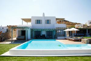 Kalafati Villa Sleeps 12 with Pool and Air Con Myconos Greece