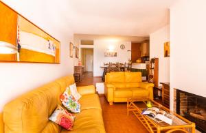 1003 Piso con vistas al mar Empuriabrava by homeselectspain