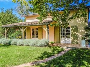 Maisons de vacances Charming house with private spa and terrace near Duras : photos des chambres