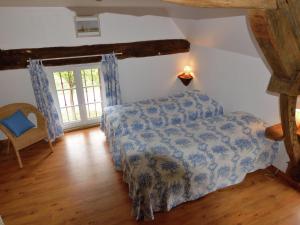 Maisons de vacances Pleasant Holiday Home in Isigny Le Buat with Garden : photos des chambres