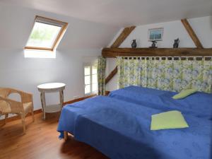 Maisons de vacances Pleasant Holiday Home in Isigny Le Buat with Garden : photos des chambres