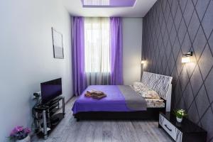 8 Svyatoho Teodora Square Apartments