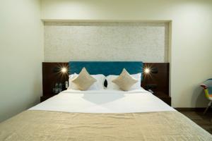 ICON Boutique by Bhagini