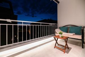 Kailani Luxury Central 3 Bedroom, 3 Bathroom Apartment With a Sunny Balcony 