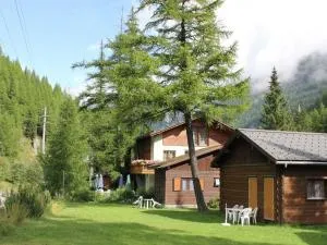 Cozy Chalet in Meiggerli with Garden - Simplon Dorf
