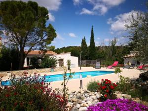 Villas Villa with pool in L zignan Corbi res : photos des chambres