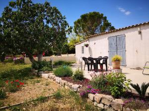 Villas Villa with pool in L zignan Corbi res : photos des chambres