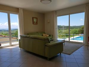 Villas Air conditioned villa with heated pool guesthouse and stunning views : photos des chambres