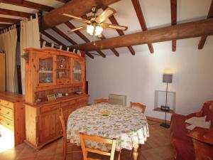 Maisons de vacances Countryside Cottage with above ground pool peaceful surroundings : photos des chambres