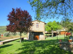 Cozy Cottage in Magione Umbria near Forest