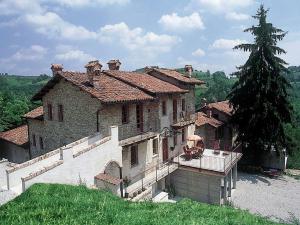 Mansion in Bastia Mondovì with pool