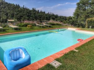 Charming Holiday Home in Tuscany with Swimming Pool