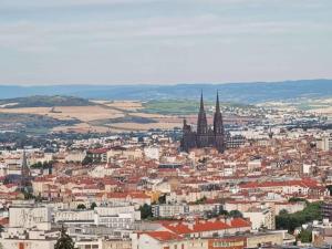 Appartements Entre VILLE et NATURE - Les Hauts de Clermont : photos des chambres