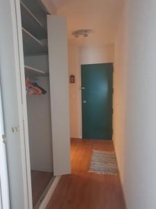 Appartements Chamrousse 1750 Roche Beranger 50m2 4-6pers Vue panoramique : photos des chambres