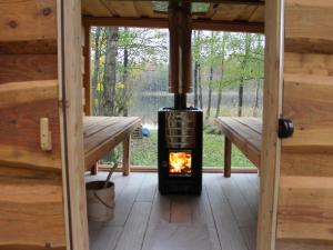 Pod tulipanem nad jeziorem