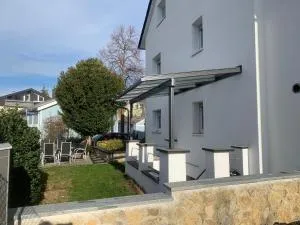 GOLDSTADT LOUNGE - Königsbach Stein