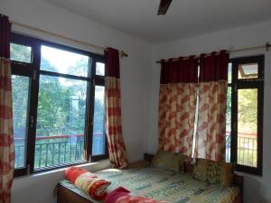 Mohinder & Mohindra Home Stay