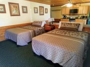 Deluxe Queen Room room in The Bear Inn Resort