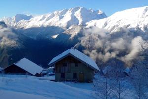 Chalets Chalet 4* hammam sauna jacuzzi panorama : photos des chambres