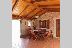 Domaine VinodolSun Zwei Villen, ein Grundstück und Platz für bis zu 18 Personen