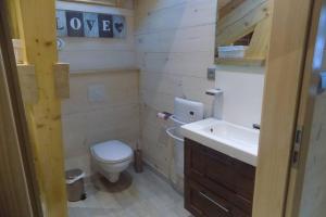 Chalets CHALET DES CHARBONNIERS AVEC ETANG : photos des chambres