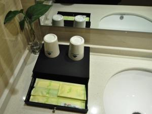 Vatica Xuzhou Suining Bus Station Building Materials City Hotel