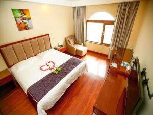 칭다오 / 청도 그린트리 인 산둥 칭다오 우이산 로드 지아시게 쇼핑센터 비즈니스 호텔 (GreenTree Inn Shandong Qingdao Wuyishan Road Jiashike Shopping center Business Hotel) 호텔 스위트룸