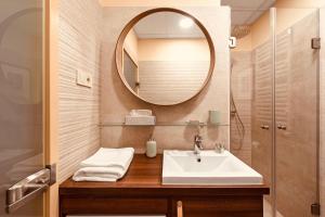 Secret Diamond of the Parlament