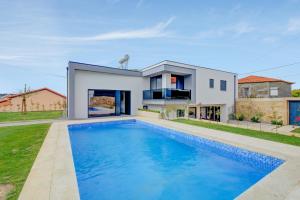 obrázek - 3 bedrooms villa with private pool enclosed garden and wifi at Esposende