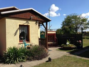 Quaint Farmhouse in Kuhlungsborn near Beach