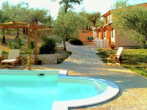 19th Century Farmhouse in Giano dell'Umbria with Jacuzzi