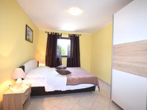 Charming Villa with Pool in Zbandaj