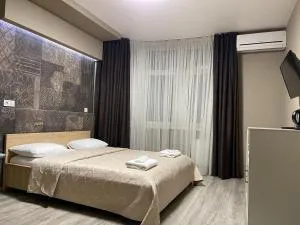 Solo Apartment Ahmatovoy - Novi Pozniaky