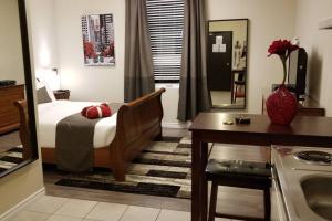 Cozy Studio #14, By Amazing Property Rentals - Ubytování bez kategorie ve městě Gatineau