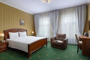 Superior Double Bed room in MIRROS Hotel Moscow Kremlin (ex. Veliy)