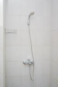 Best and Sweet Homey Studio Bintaro Icon Apartment By Travelio