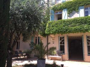 B&B / Chambres d'hotes Le Jardin d'Homps : photos des chambres