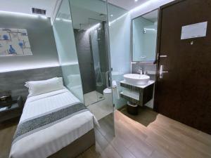 Phòng Superior 2 giường không có cửa sổ (Superior Twin Room without Window)