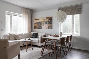 Aateli Lakeside Chalets - former Vuokatti Suites