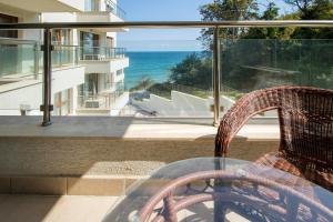 By The Cliffs apartments