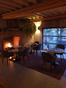 Blue Lagoon Suites & Spas Piscine Montauban photo 6