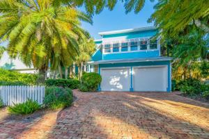 Four-Bedroom House room in The Key West Cottage