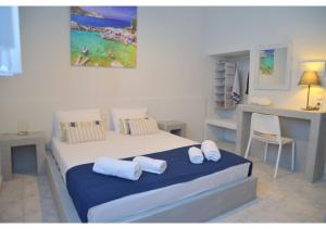 Tsakonas Plakes Studios Milos Greece