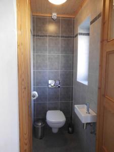 Logies t Eenvoud - Simple Comfort & Quiet Rooms - To Reset and Recharge near the Beach