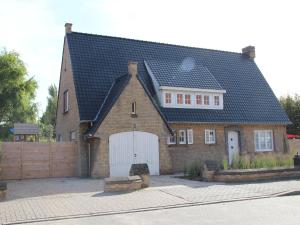 Fabulous luxury villa with spacious garden in Nieuwpoort.
