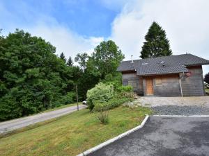 Chalets Cozy Chalet in Li zey with view of French Countryside : photos des chambres