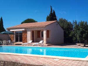 Maisons de vacances Beautiful Holiday Home Near Centre Private Pool Private Garden Roofed Terrace : photos des chambres