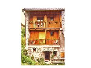 Chalets Chalet in La Lechere near Ski Lift : photos des chambres