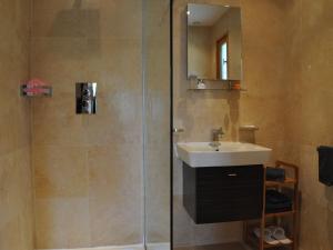 Villas Luxury villa with pool in Malvi s : photos des chambres