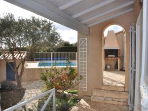 Villas Holiday villa near Narbonne Plage fenced private swimming pool and view of a lake : photos des chambres